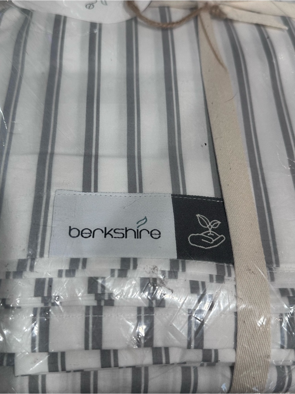 Berkshire 100% Organic Cotton King Size Duvet & Sham Set Grey Stripe NWT - Picture 5 of 5
